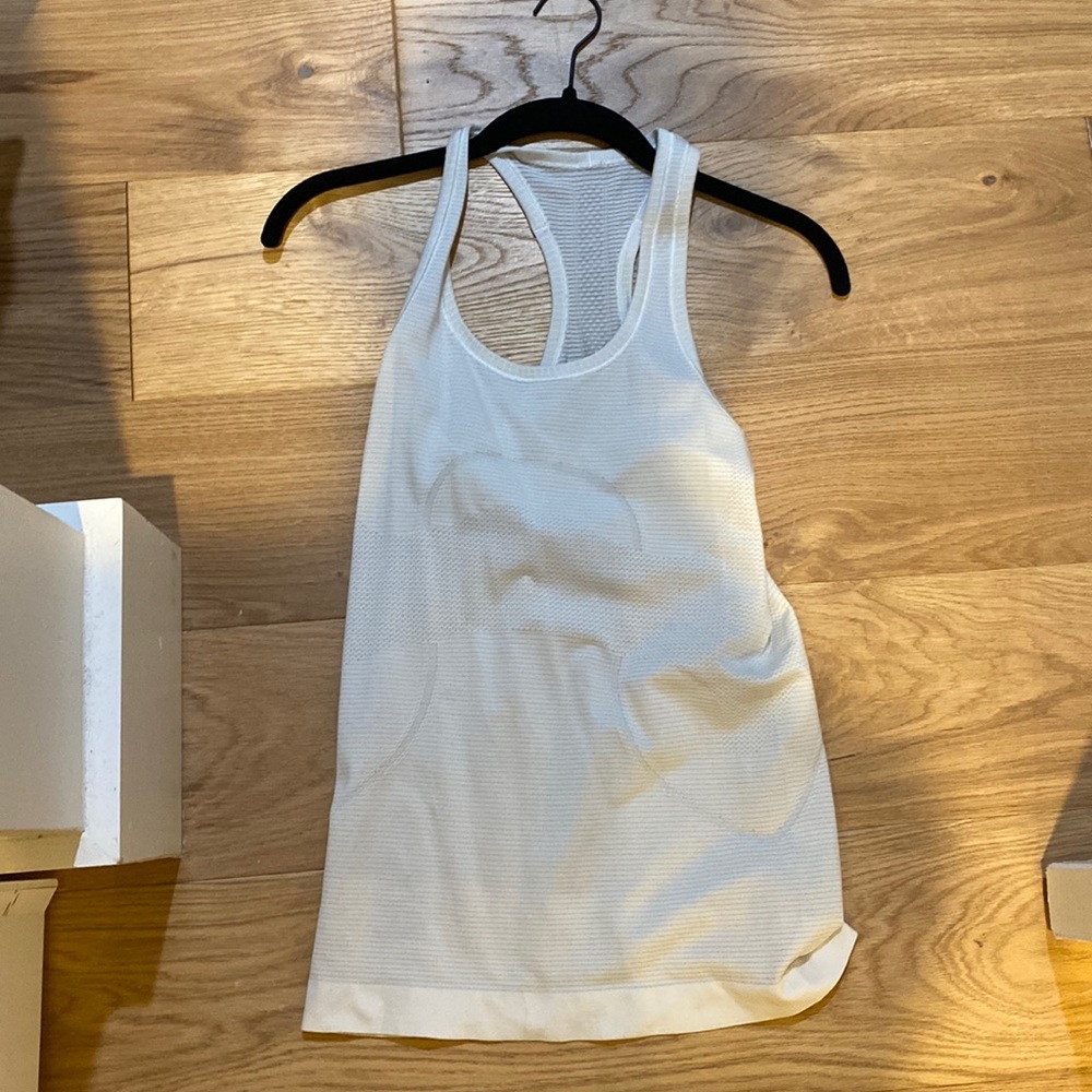 Lululemon tank